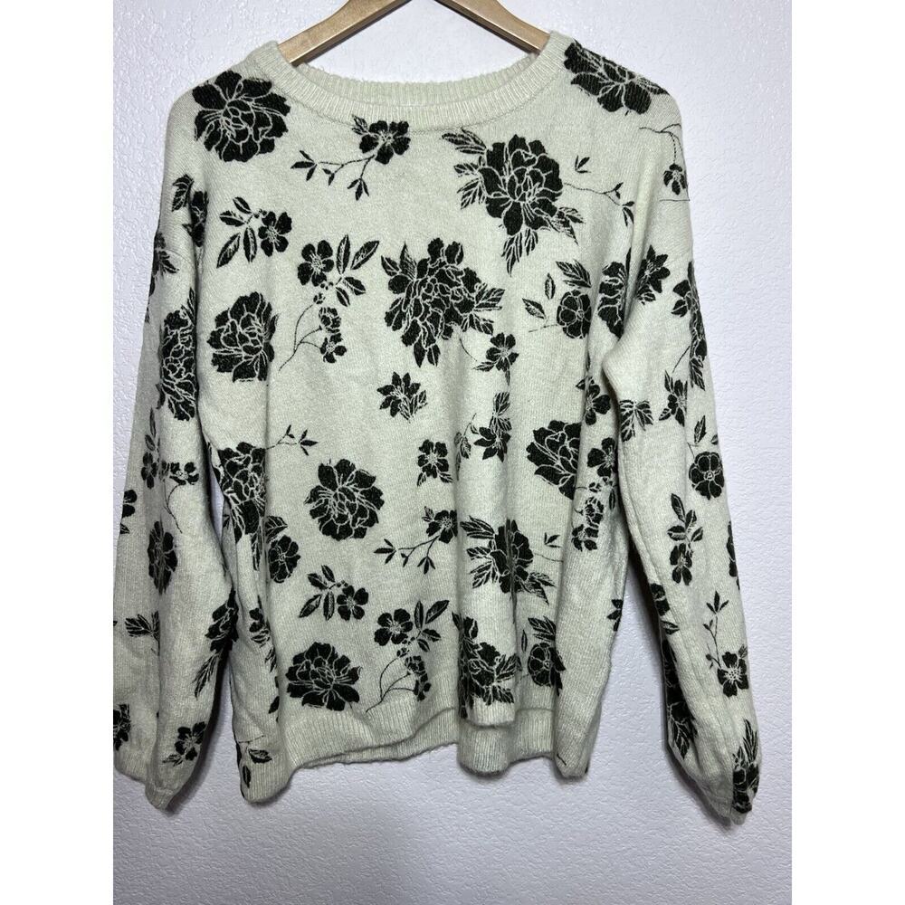 Skylar + Jade Sweater Women Medium Cream Gray Floral Knit Long Sleeve Sèzane